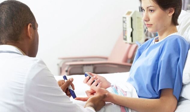 Mesurer le niveau de glucose dans le sang aidera à diagnostiquer le diabète